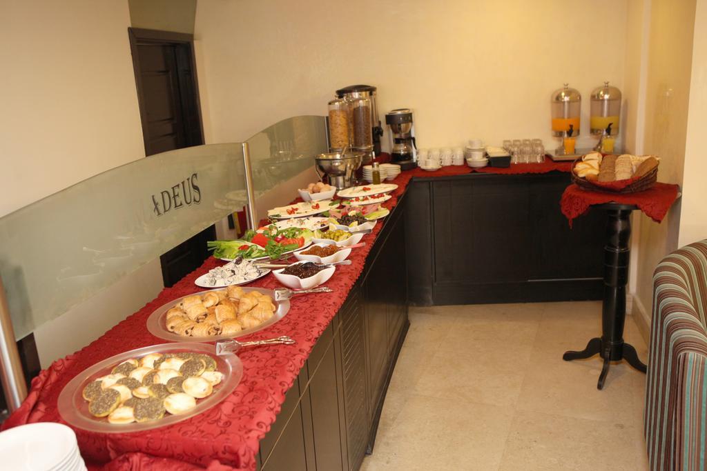 Mozart Hotel เบรุต ภายนอก รูปภาพ